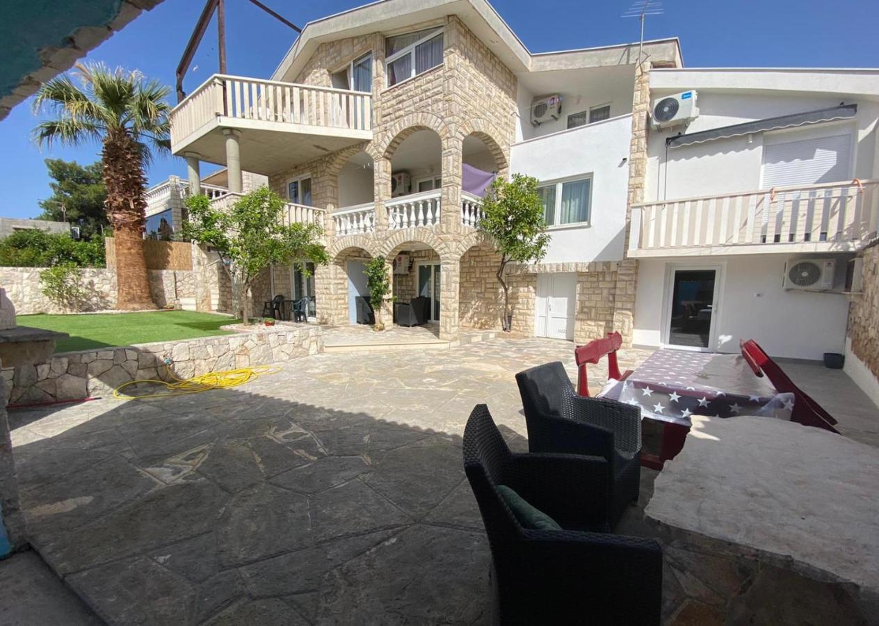 טרוגיר Apartments Kafadar, Okrug Gornji מראה חיצוני תמונה