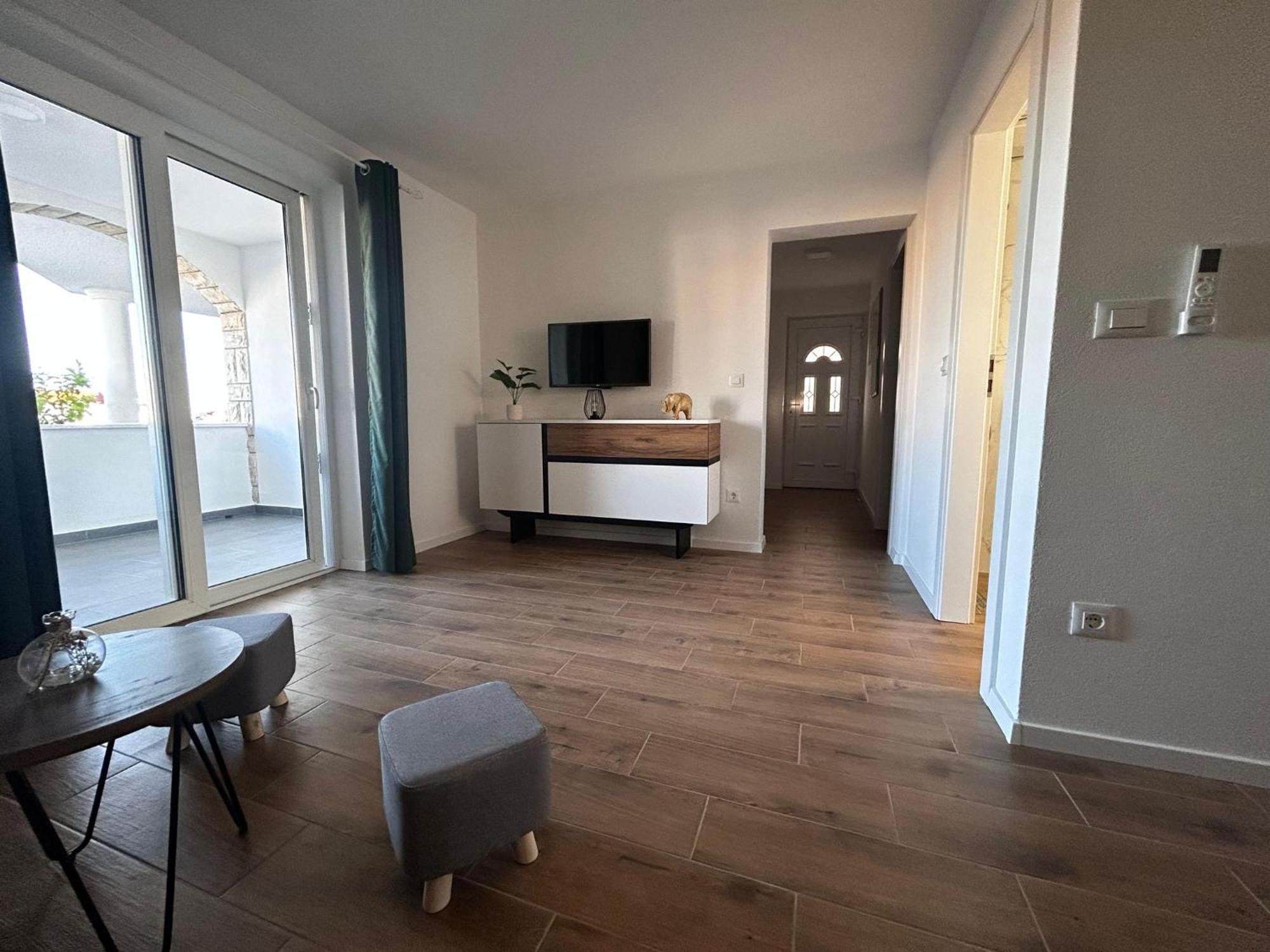 טרוגיר Apartments Kafadar, Okrug Gornji חדר תמונה